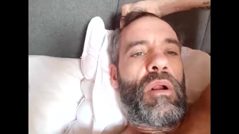 Snapshot of jamie198307 chatting on 11/02/25, 11:45 jamie198307 online show from 11/02/25, 11:45