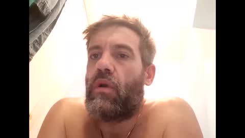 Snapshot of jamie198307 chatting on 03/26/26, 11:43 jamie198307 online show from 03/26/26, 11:43