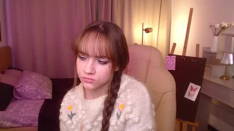 Snapshot of jamie_chung chatting on 11/22/25, 01:15 jamie_chung online show from 11/22/25, 01:15