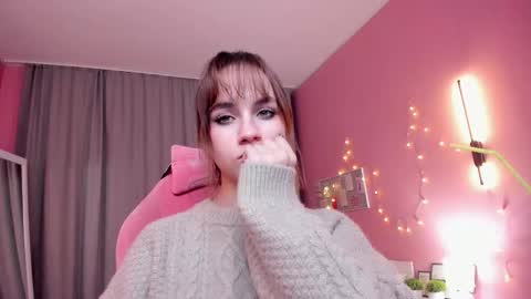 Snapshot of jamie_chung chatting on 11/23/25, 01:16 jamie_chung online show from 11/23/25, 01:16