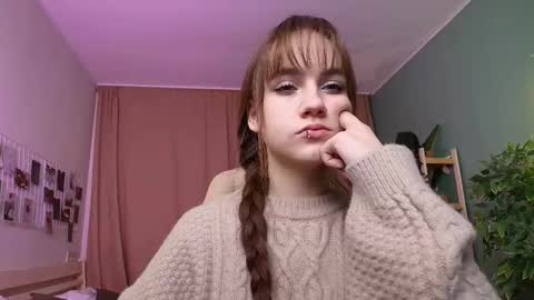 Snapshot of jamie_chung chatting on 11/29/25, 01:08 jamie_chung online show from 11/29/25, 01:08