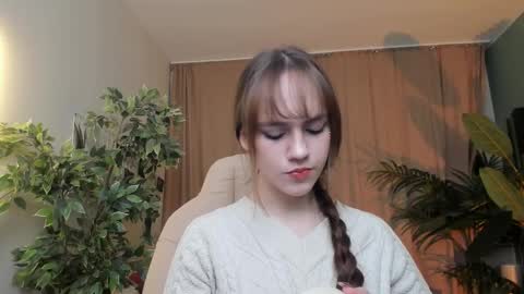 Snapshot of jamie_chung chatting on 12/14/25, 01:11 jamie_chung online show from 12/14/25, 01:11