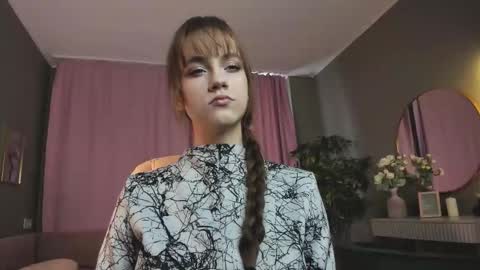 Snapshot of jamie_chung chatting on 02/08/26, 07:12 jamie_chung online show from 02/08/26, 07:12