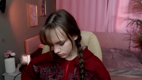 Snapshot of jamie_chung chatting on 04/12/26, 03:11 jamie_chung online show from 04/12/26, 03:11