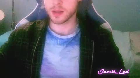Snapshot of jamie_lad chatting on 12/24/24, 11:28 Jamie online show from 12/24/24, 11:28