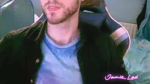 Snapshot of jamie_lad chatting on 01/01/25, 08:26 Jamie online show from 01/01/25, 08:26