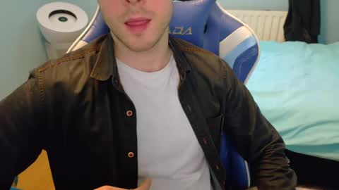 Snapshot of jamie_lad chatting on 01/22/25, 11:34 Jamie online show from 01/22/25, 11:34