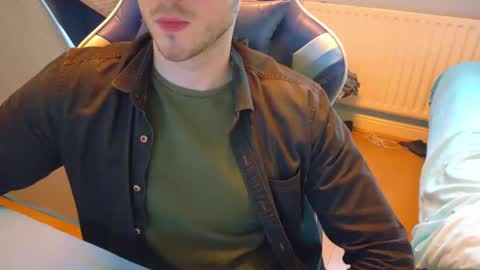 Snapshot of jamie_lad chatting on 02/16/25, 09:15 Jamie online show from 02/16/25, 09:15