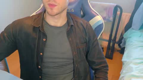 Snapshot of jamie_lad chatting on 02/22/25, 10:29 Jamie online show from 02/22/25, 10:29