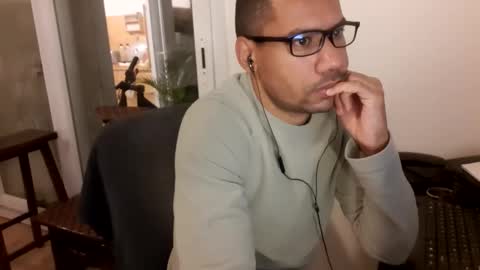 Snapshot of jamielonnas chatting on 06/11/26, 02:33 Jamie Lonnas online show from 06/11/26, 02:33