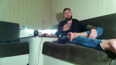 Robbie online show from 02/22/25, 02:19