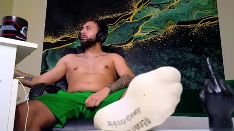 Snapshot of jamienoxus chatting on 03/29/26, 07:58 Robbie online show from 03/29/26, 07:58