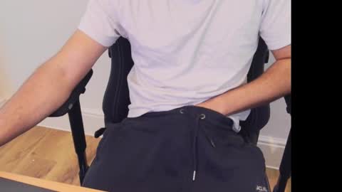 Snapshot of jammyedge chatting on 12/16/24, 08:31 Jammy online show from 12/16/24, 08:31