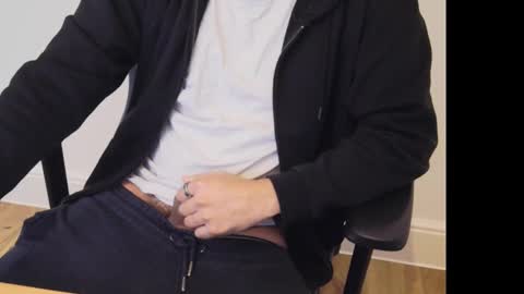 Snapshot of jammyedge chatting on 02/07/25, 09:47 Jammy online show from 02/07/25, 09:47