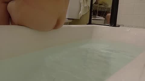 Snapshot of jamwarnerone chatting on 09/30/25, 07:46 Bootyshows online show from 09/30/25, 07:46