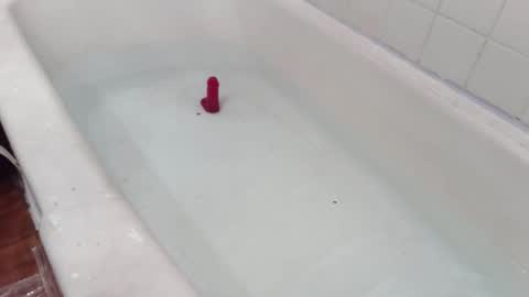 Snapshot of jamwarnerone chatting on 10/19/25, 12:22 Bootyshows online show from 10/19/25, 12:22