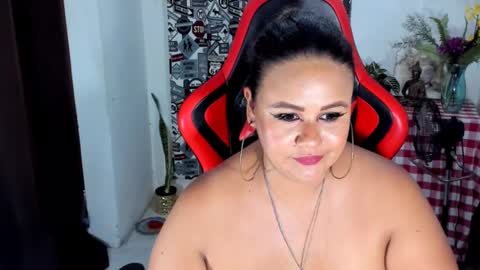 jan_milkhot online show from 12/15/24, 08:04