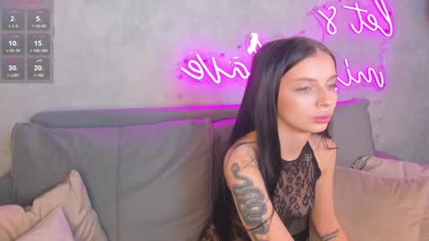 Eva online show from 12/14/25, 09:03