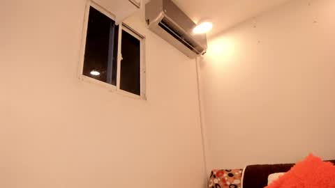 Snapshot of jane_monttgomery chatting on 01/02/25, 11:27 Jane M online show from 01/02/25, 11:27