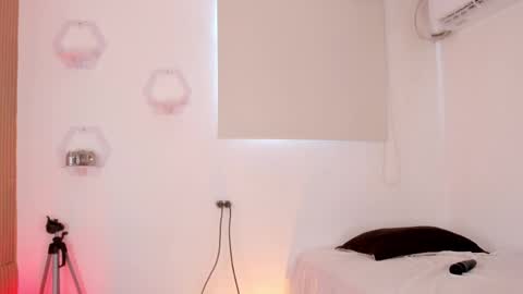 Snapshot of jane_monttgomery chatting on 04/10/26, 07:29 Jane M online show from 04/10/26, 07:29