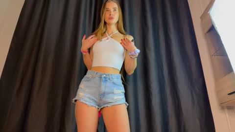 Snapshot of janenovasoul chatting on 03/06/26, 04:09 Jane online show from 03/06/26, 04:09