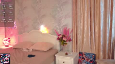 Snapshot of janepuff chatting on 09/14/25, 07:18 janepuff online show from 09/14/25, 07:18