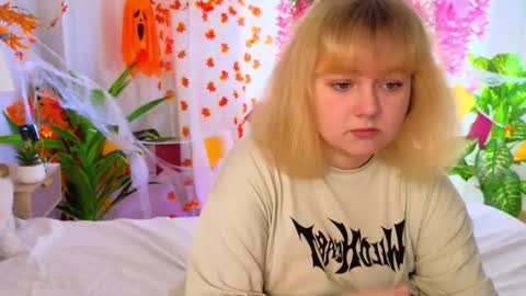 Snapshot of janestokes chatting on 11/09/25, 08:23 Diane online show from 11/09/25, 08:23