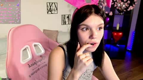 Snapshot of janetcensley chatting on 04/06/26, 09:32 Alexia online show from 04/06/26, 09:32