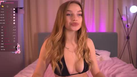 Snapshot of janetjennings chatting on 03/27/26, 07:03 Day Alice Night Stella online show from 03/27/26, 07:03