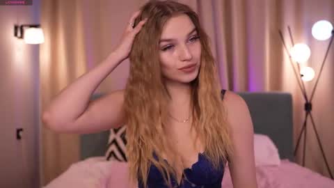 Snapshot of janetjennings chatting on 04/13/26, 06:52 Day Alice Night Stella online show from 04/13/26, 06:52