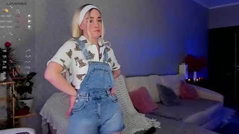 Snapshot of janice_sweet chatting on 10/08/25, 02:20 Janice online show from 10/08/25, 02:20