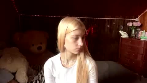 Snapshot of janicesivertsen chatting on 07/10/26, 07:12 Elsa online show from 07/10/26, 07:12