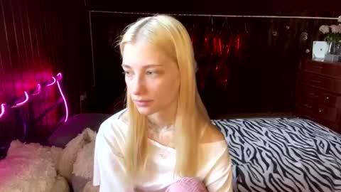 Snapshot of janicesivertsen chatting on 08/02/26, 08:13 Elsa online show from 08/02/26, 08:13