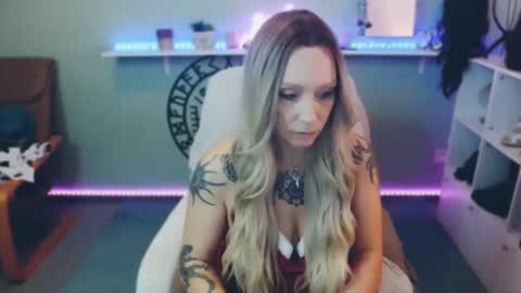 Snapshot of janinasecrets___ chatting on 12/26/24, 10:59 JaninaSecrets online show from 12/26/24, 10:59
