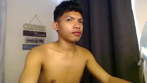 Snapshot of janlloyd04 chatting on 11/05/25, 11:27 janlloyd04 online show from 11/05/25, 11:27