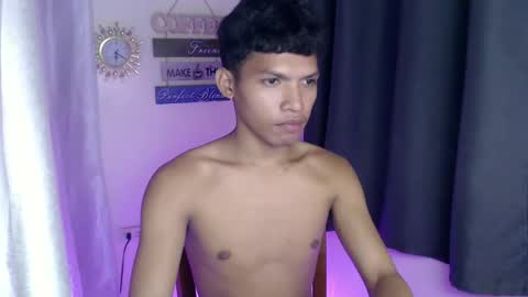 Snapshot of janlloyd04 chatting on 11/20/25, 10:15 janlloyd04 online show from 11/20/25, 10:15