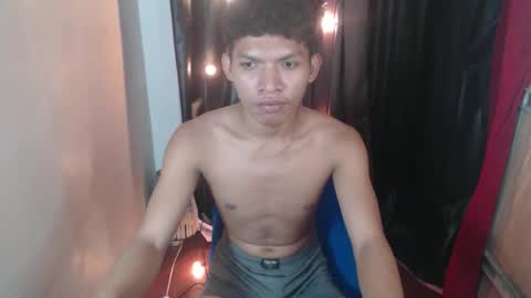 Snapshot of janlloyd04 chatting on 11/23/25, 08:47 janlloyd04 online show from 11/23/25, 08:47