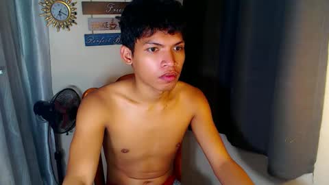 janlloyd04 online show from 04/05/26, 03:58