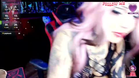 Snapshot of janna_ink chatting on 04/01/26, 10:51 online show from 04/01/26, 10:51
