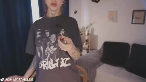   jmaybe e online show from 02/17/26, 01:51