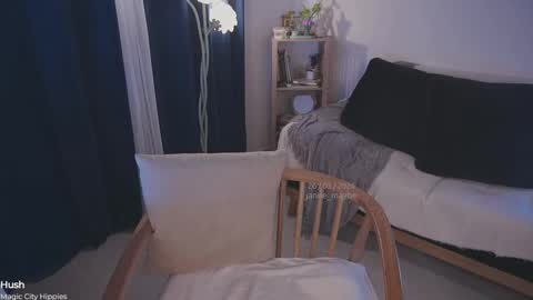 Snapshot of janne_maybe chatting on 03/26/26, 01:49 jmaybe e online show from 03/26/26, 01:49