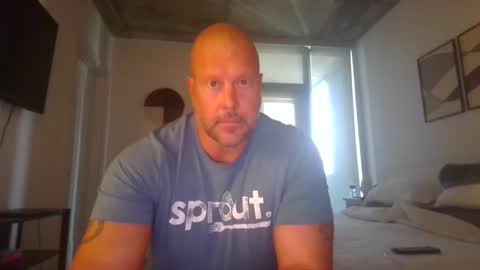 Snapshot of janno1007 chatting on 04/23/26, 04:20 janno1007 online show from 04/23/26, 04:20