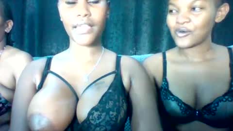 jannyshiko75 online show from 05/19/26, 12:33