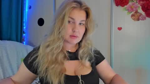 Snapshot of jansylines chatting on 09/25/25, 07:50 JansyLines online show from 09/25/25, 07:50