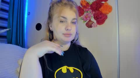 Snapshot of jansylines chatting on 10/15/25, 08:42 JansyLines online show from 10/15/25, 08:42