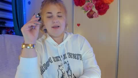 Snapshot of jansylines chatting on 10/29/25, 11:50 JansyLines online show from 10/29/25, 11:50