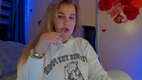 Snapshot of jansylines chatting on 11/12/25, 04:51 JansyLines online show from 11/12/25, 04:51