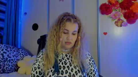 Snapshot of jansylines chatting on 12/01/25, 07:19 JansyLines online show from 12/01/25, 07:19