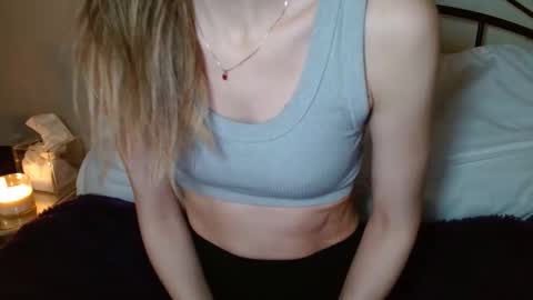 Snapshot of januarydaze chatting on 03/01/25, 04:15 the small pp whisperer ball puncher online show from 03/01/25, 04:15