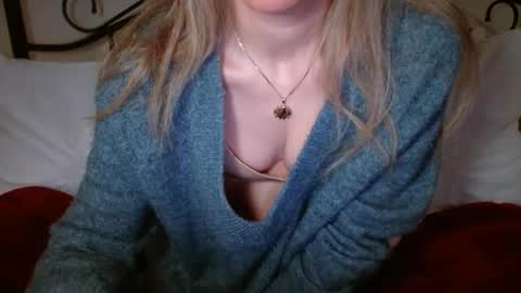 Snapshot of januarydaze chatting on 12/16/25, 06:07 the small pp whisperer ball puncher online show from 12/16/25, 06:07